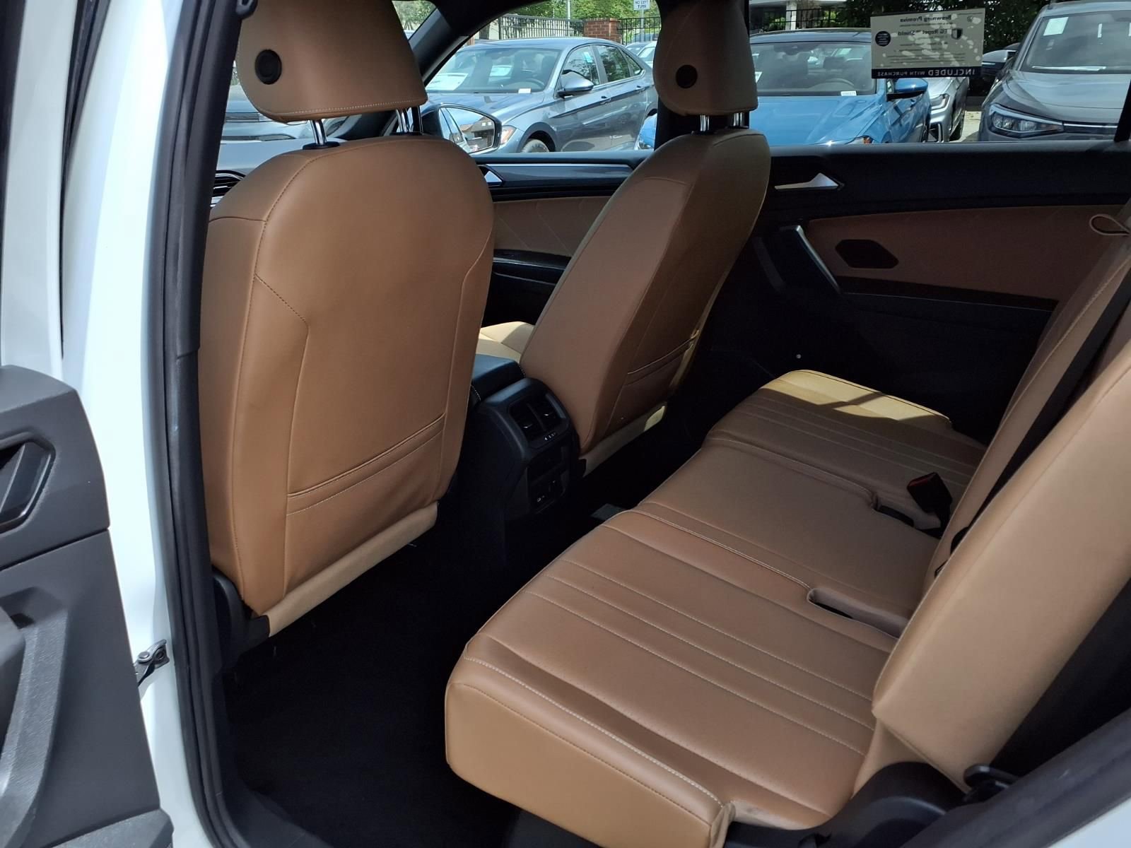 Certified 2023 Volkswagen Tiguan SE R-Line FWD image 21