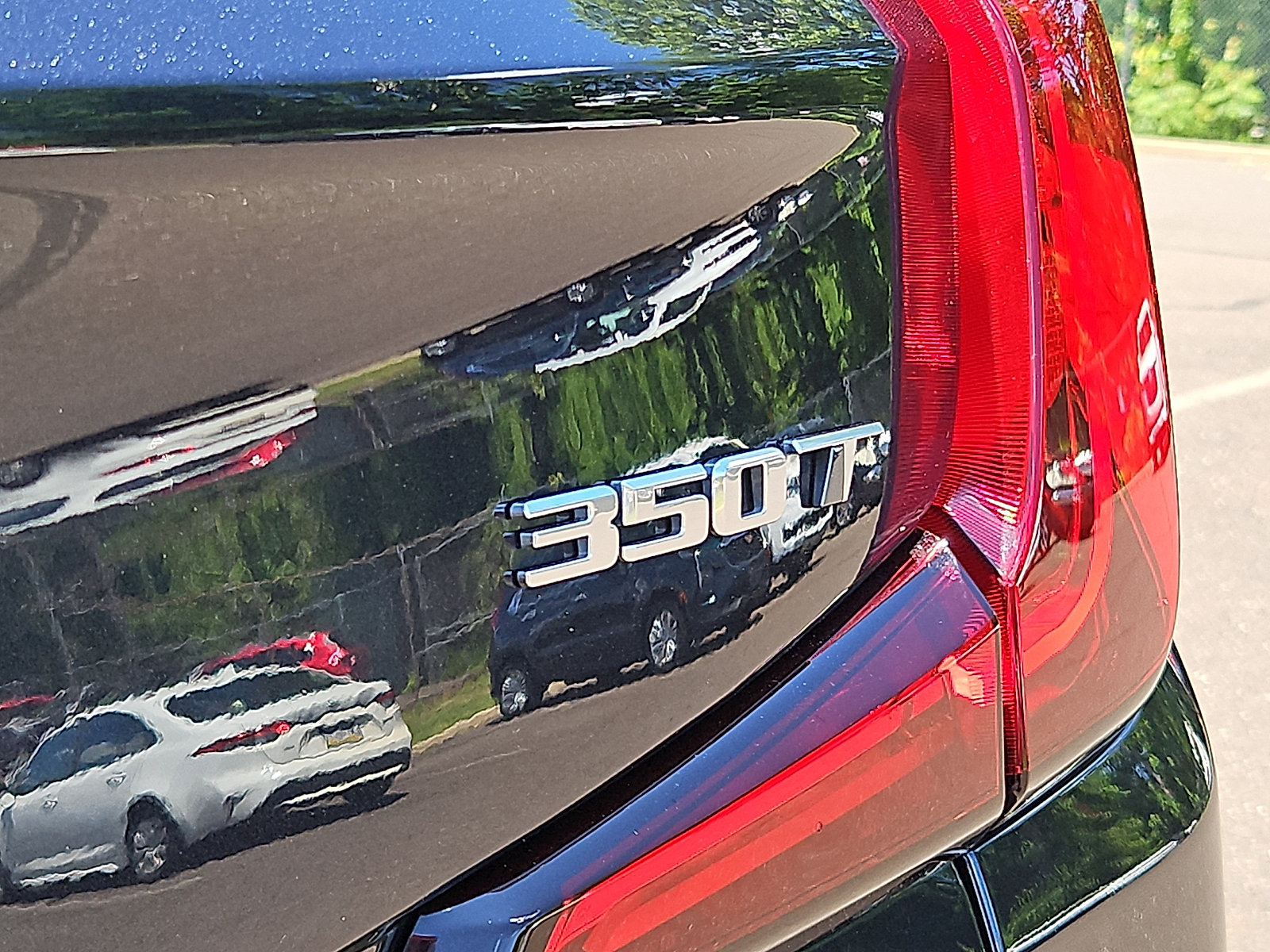 Certified 2023 Cadillac XT4 Premium Luxury AWD/4WD image 31