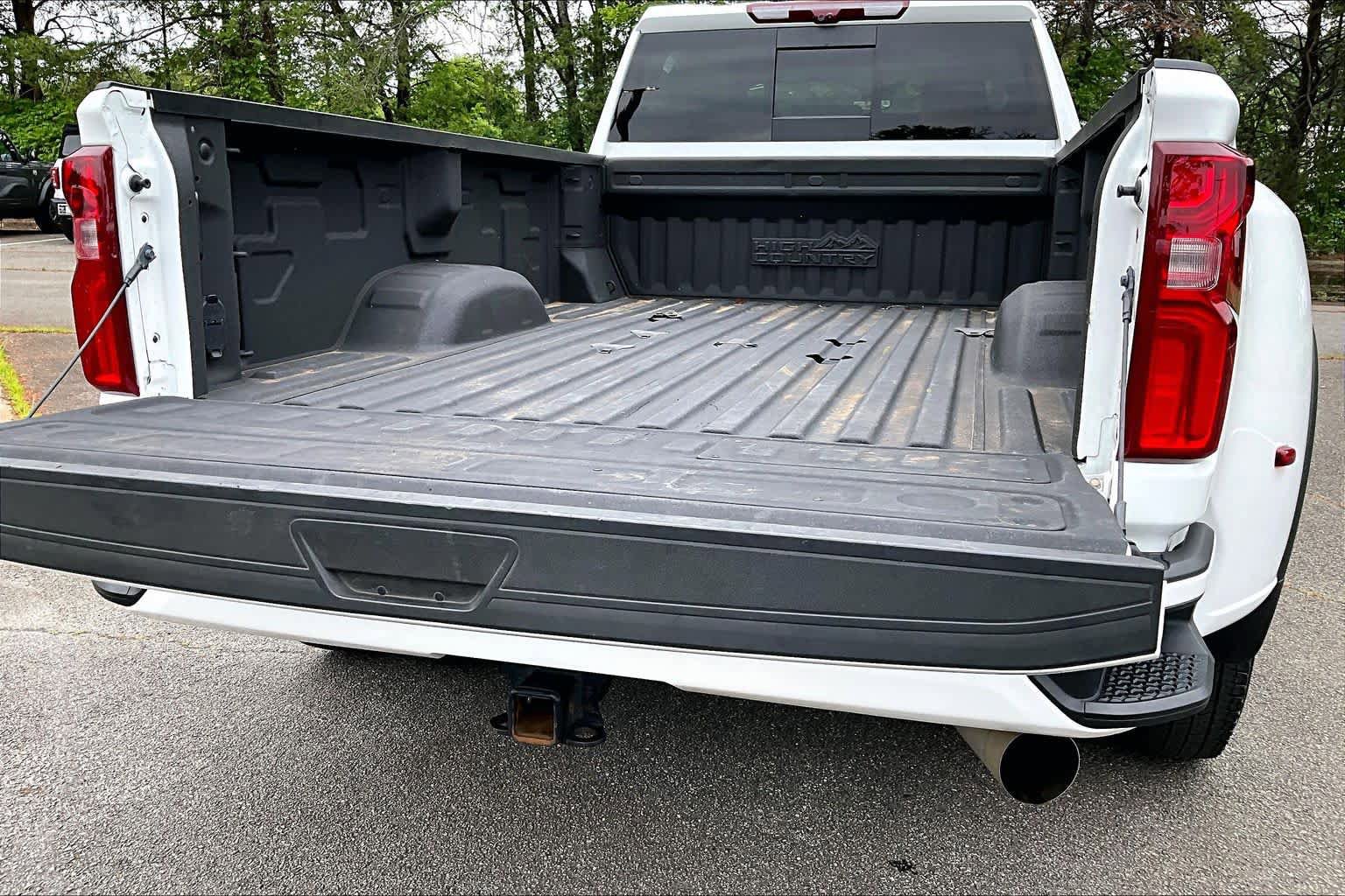 Used 2024 Chevrolet Silverado 3500 High Country w/ High Country Premium Package AWD/4WD image 33