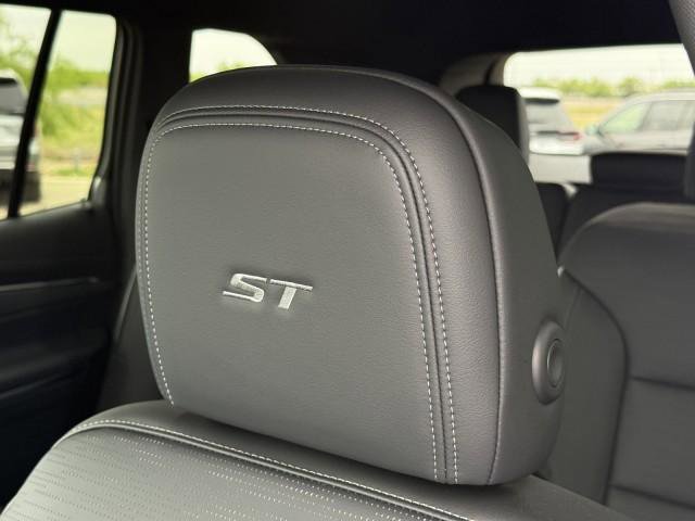 New 2026 Buick Enclave Sport Touring w/ Power Package FWD image 19
