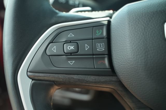 Used 2022 Jeep Grand Cherokee L Limited AWD/4WD image 35