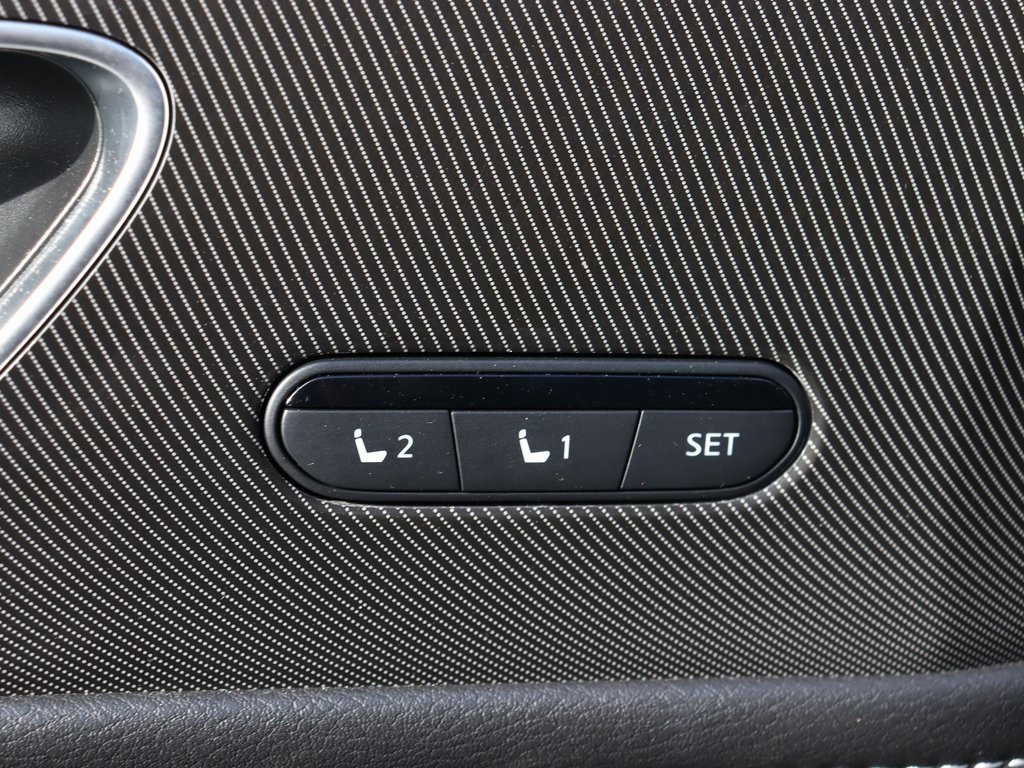 Certified 2025 INFINITI QX80 Luxe image 16