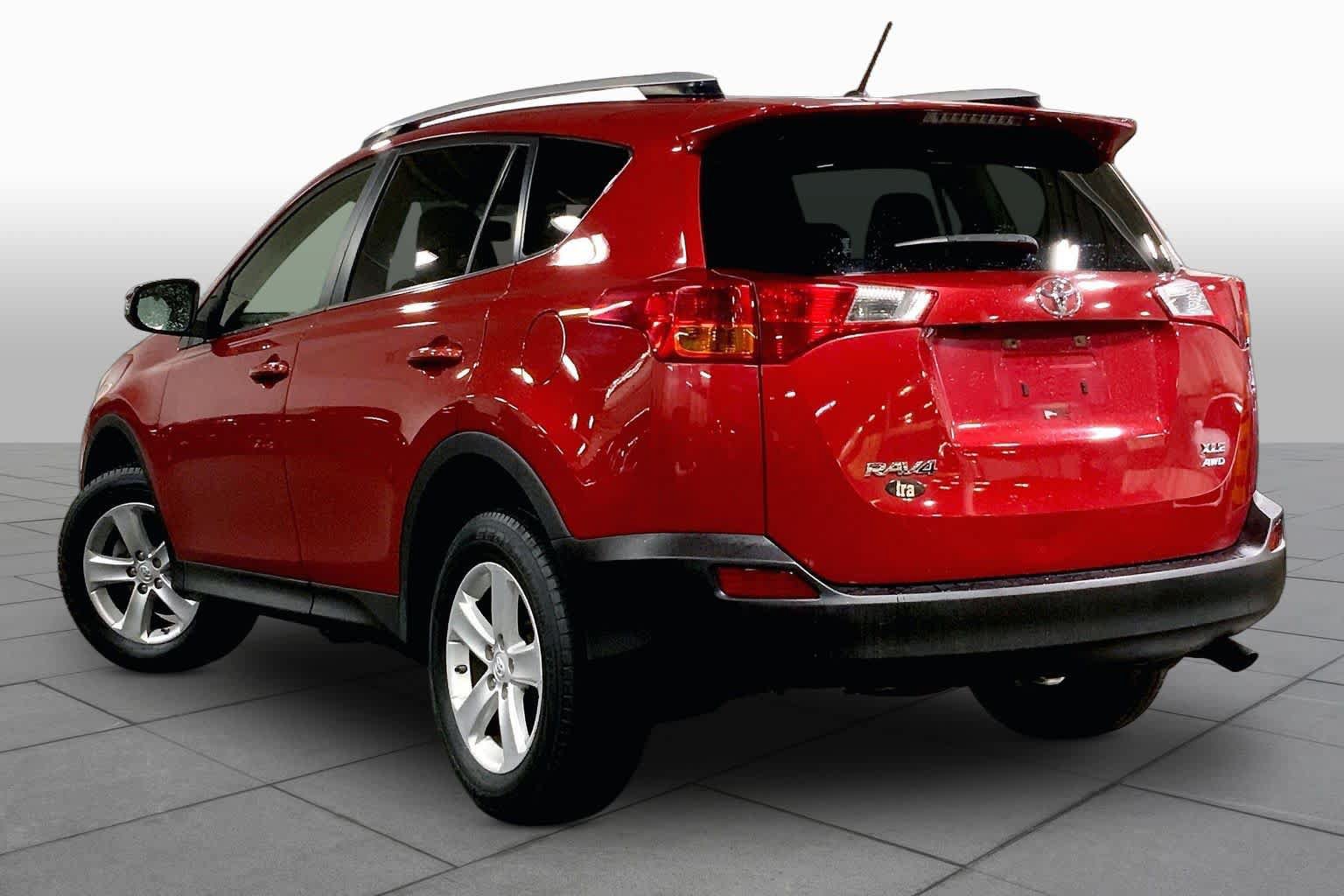 Used 2013 Toyota RAV4 XLE AWD/4WD image 12