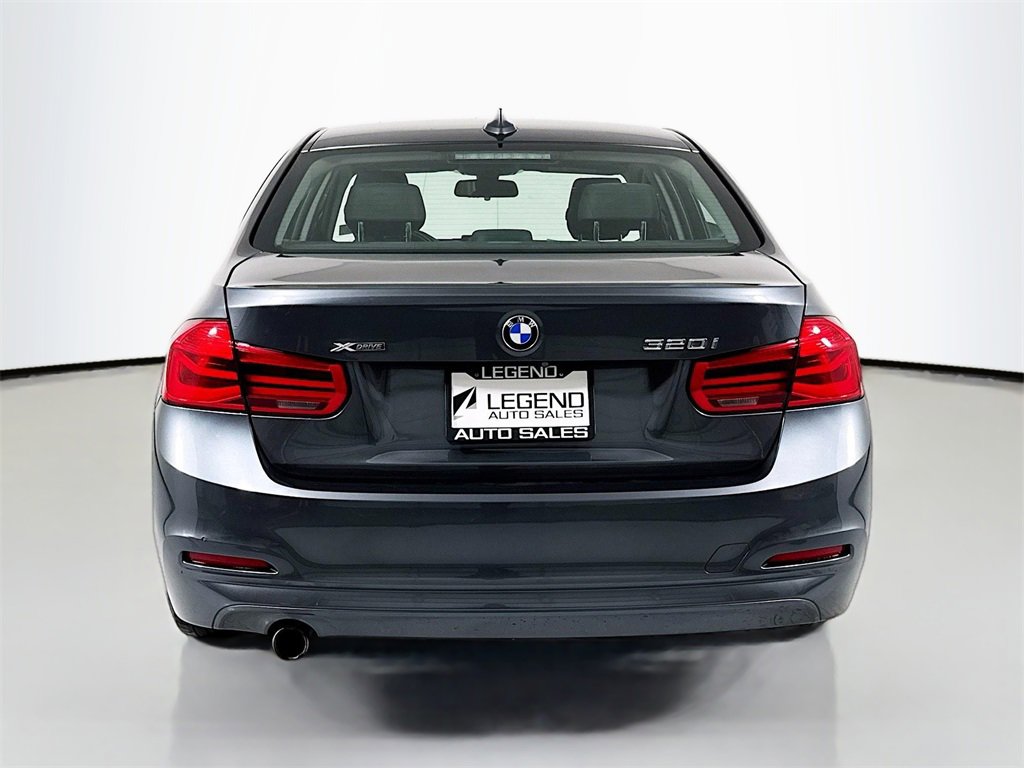 Used 2018 BMW 320i xDrive Sedan image 7
