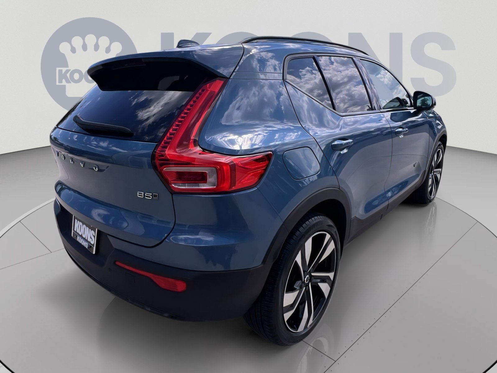 Used 2024 Volvo XC40 B5 Ultimate w/ Protection Package Premier AWD/4WD image 7