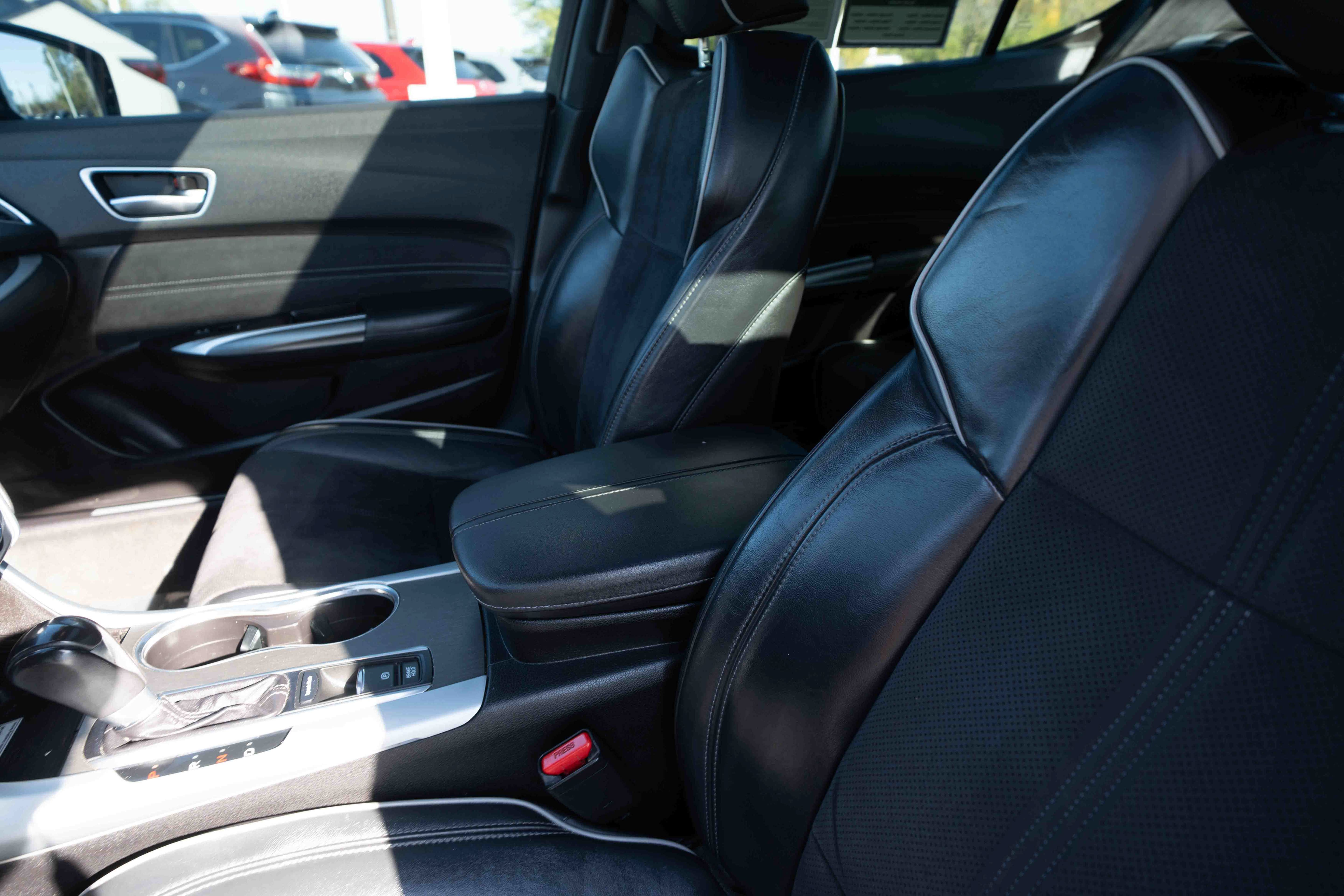 Used 2019 Acura TLX w/ Technology & A-SPEC Package FWD image 10