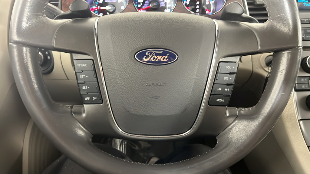 Used 2012 Ford Taurus SEL FWD image 21