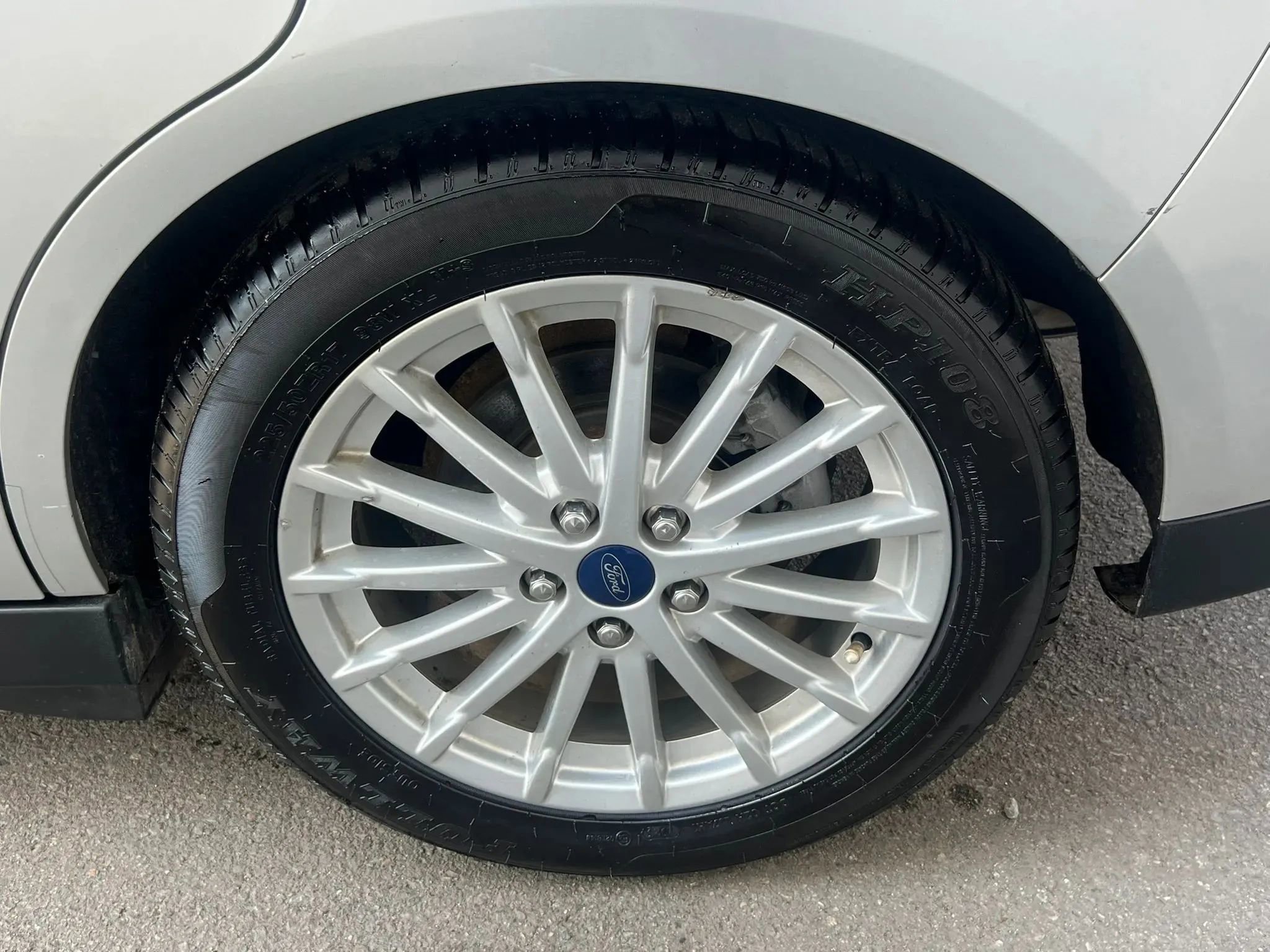 Used 2016 Ford C-MAX Energi SEL w/ Equipment Group 301A image 11