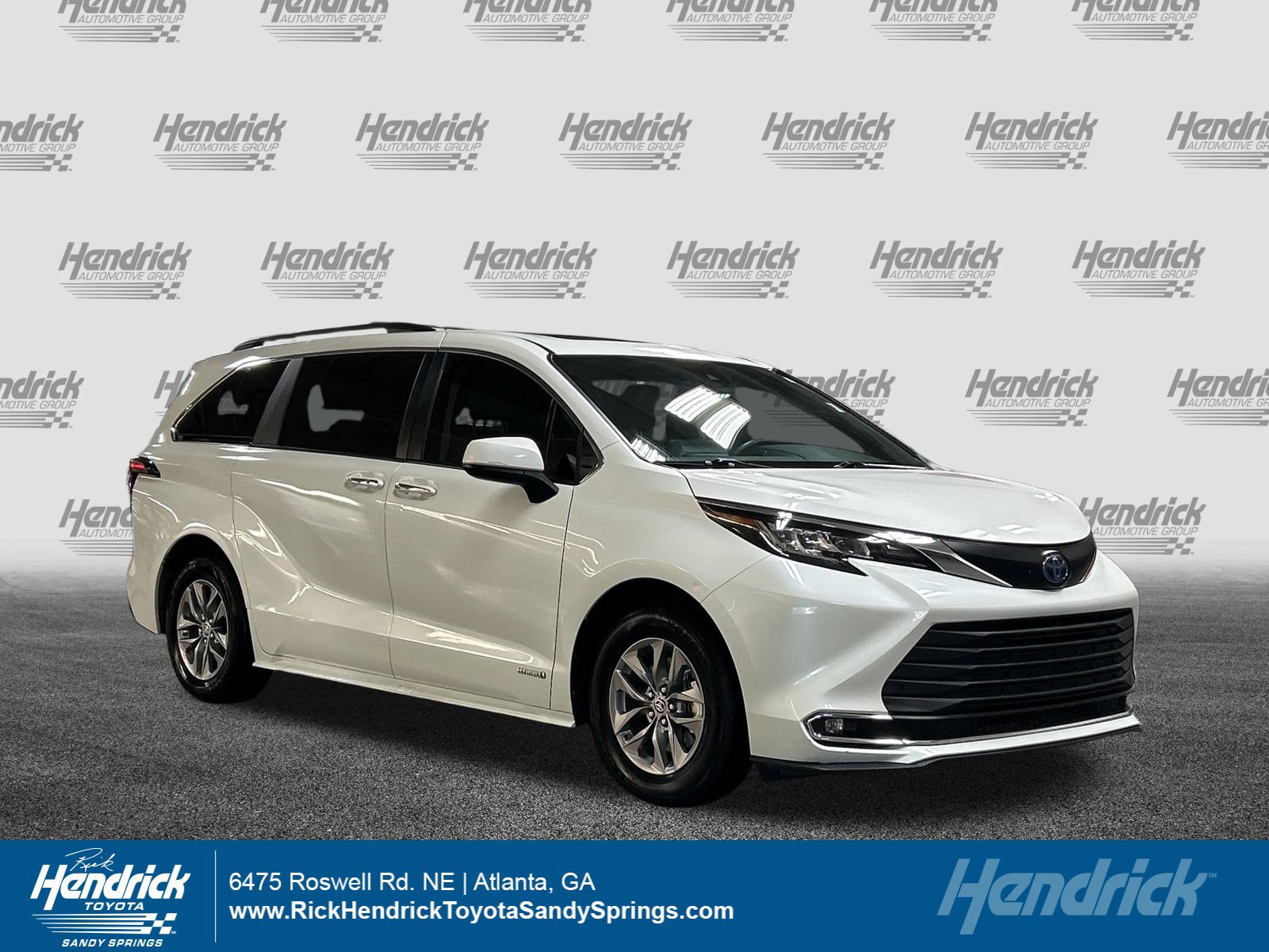 Used 2021 Toyota Sienna XLE