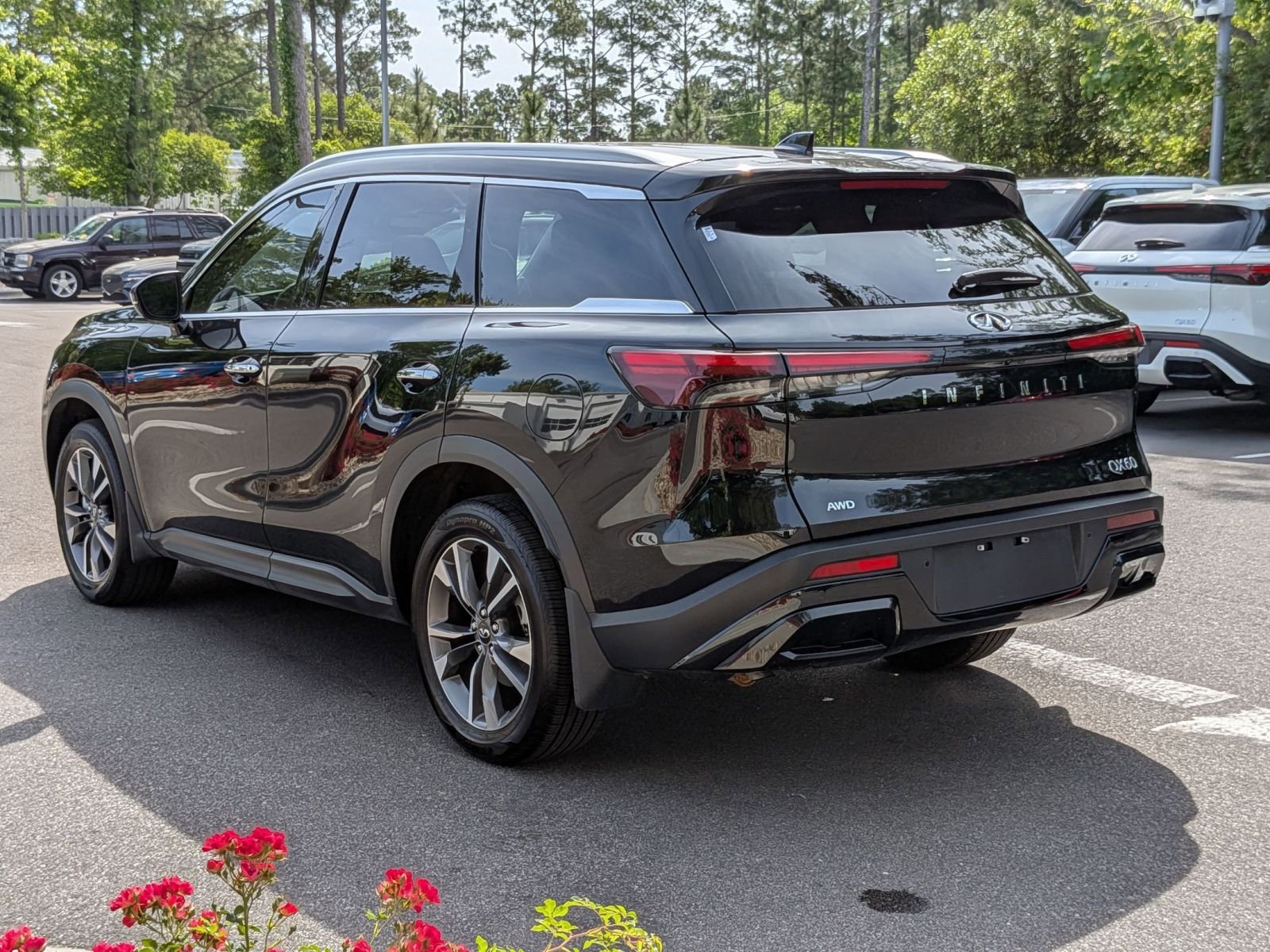 Used 2025 INFINITI QX60 Luxe AWD/4WD image 5
