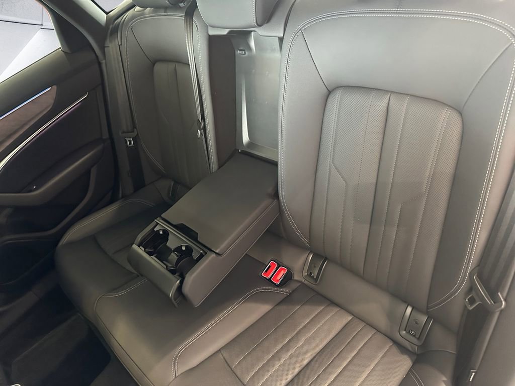 Used 2025 Audi A6 Premium Plus image 18