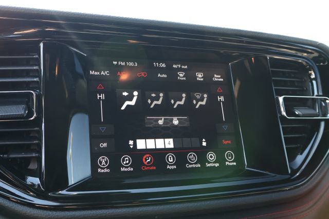 Used 2023 Dodge Durango GT image 17