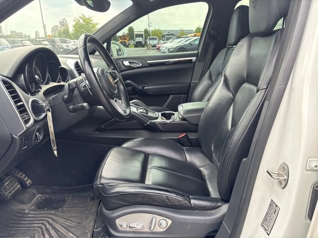 Used 2015 Porsche Cayenne Diesel AWD/4WD image 10