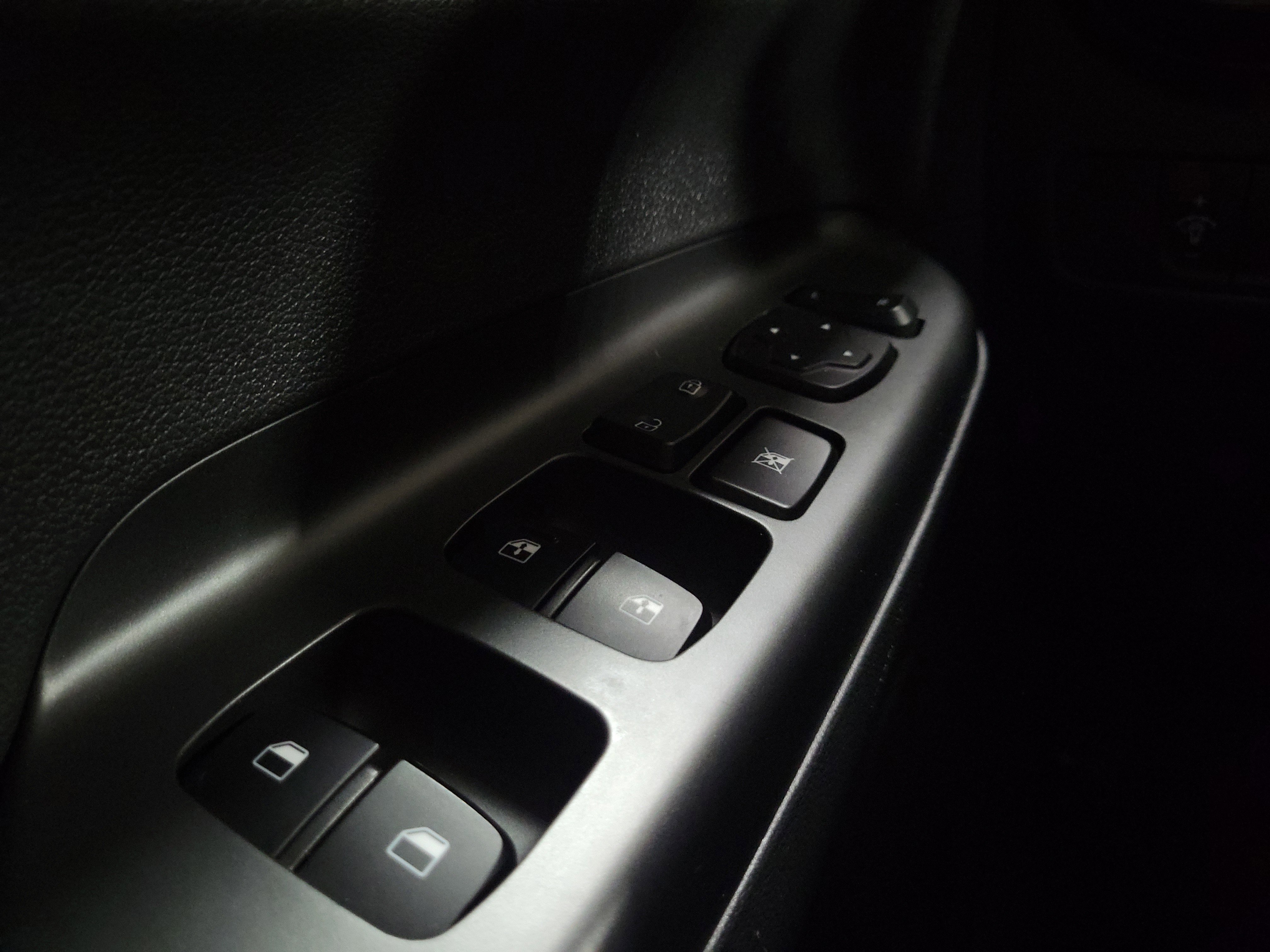 Used 2023 Hyundai Kona SEL AWD/4WD image 21