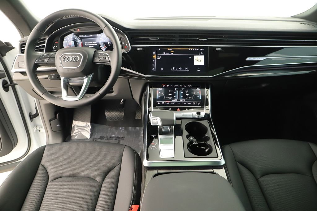 Used 2023 Audi Q8 Prestige w/ Prestige Package AWD/4WD image 18