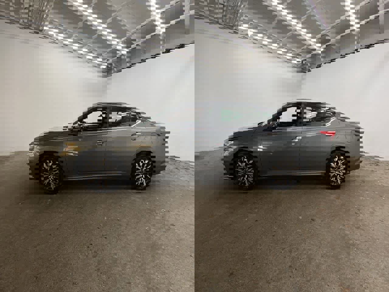 Used 2023 Nissan Altima 2.5 SV image 3