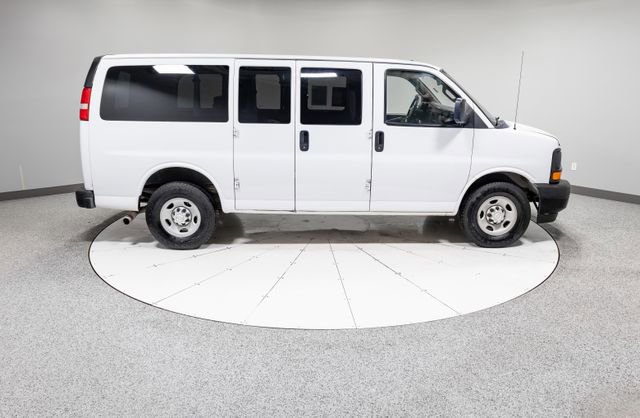 Used 2017 Chevrolet Express 2500 LS RWD image 23