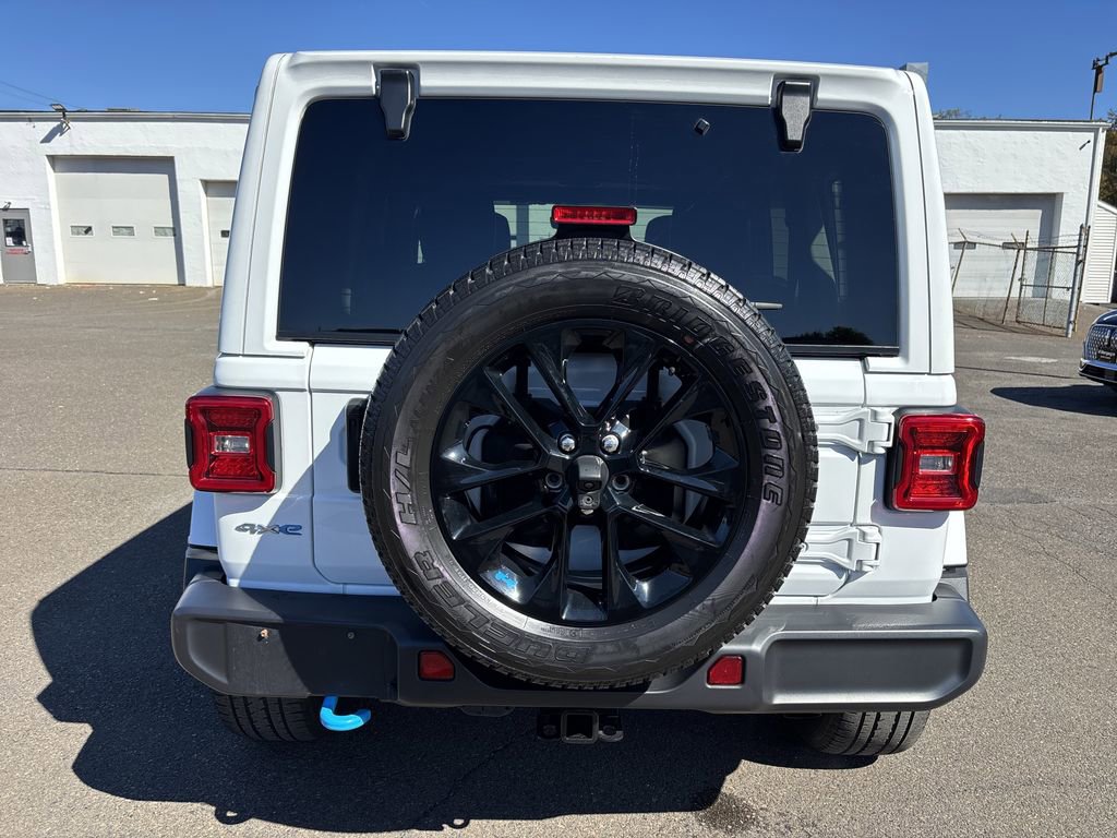 Used 2023 Jeep Wrangler Unlimited Sahara w/ Cold Weather Group image 4