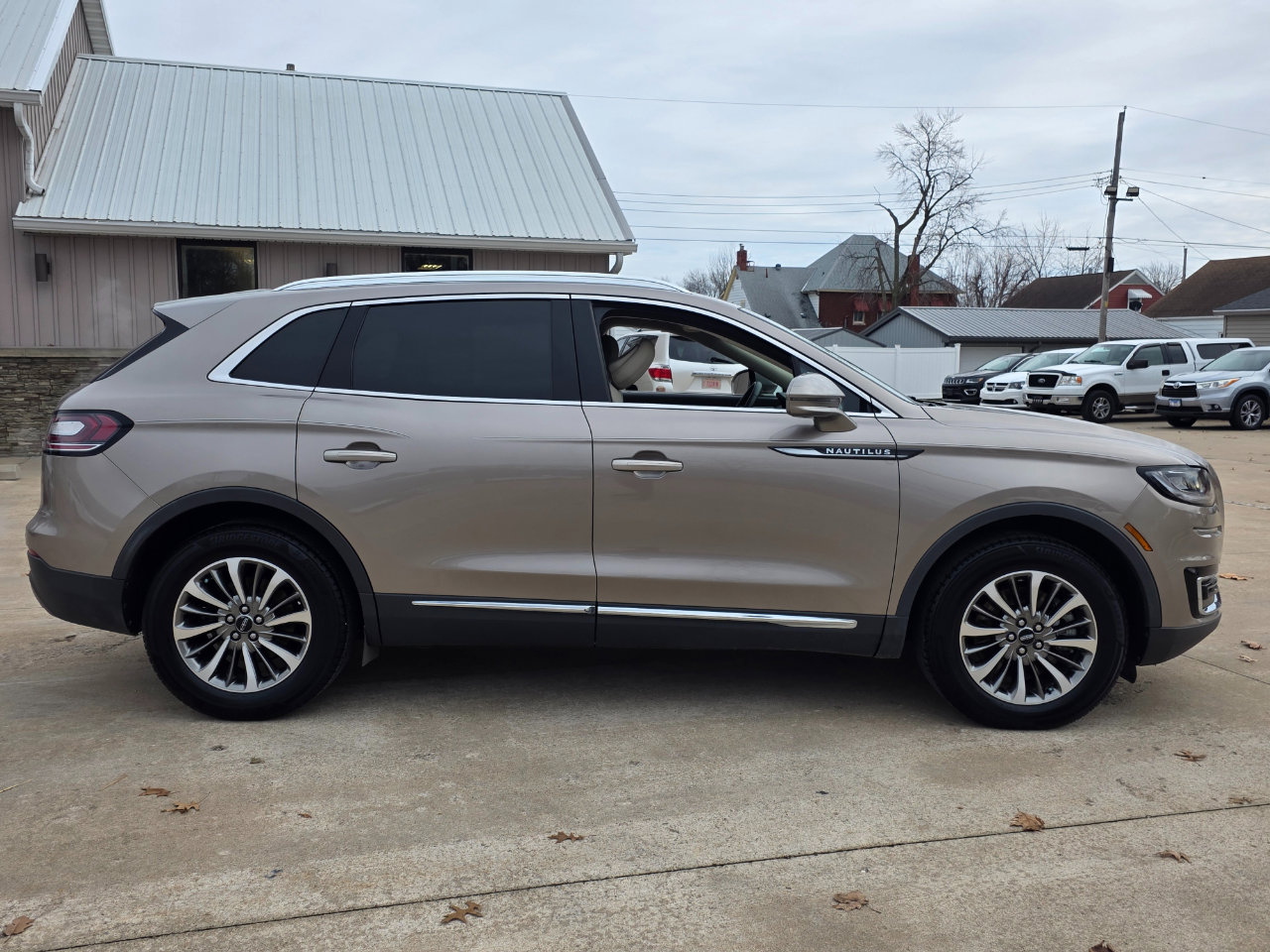 Used 2020 Lincoln Nautilus FWD w/ Equipment Group 101A image 21