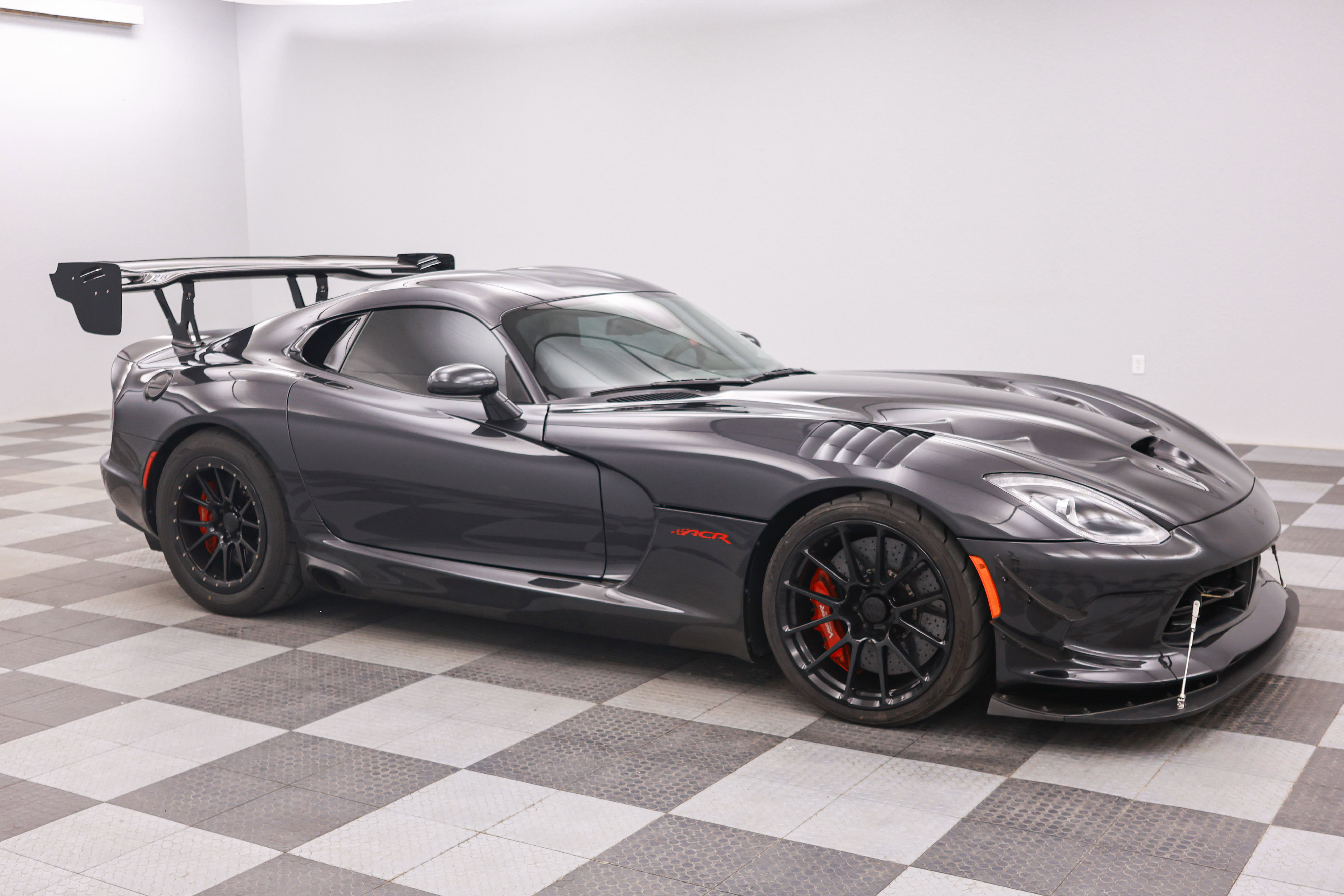 Used 2017 Dodge Viper ACR w/ Extreme Aero Package RWD image 18