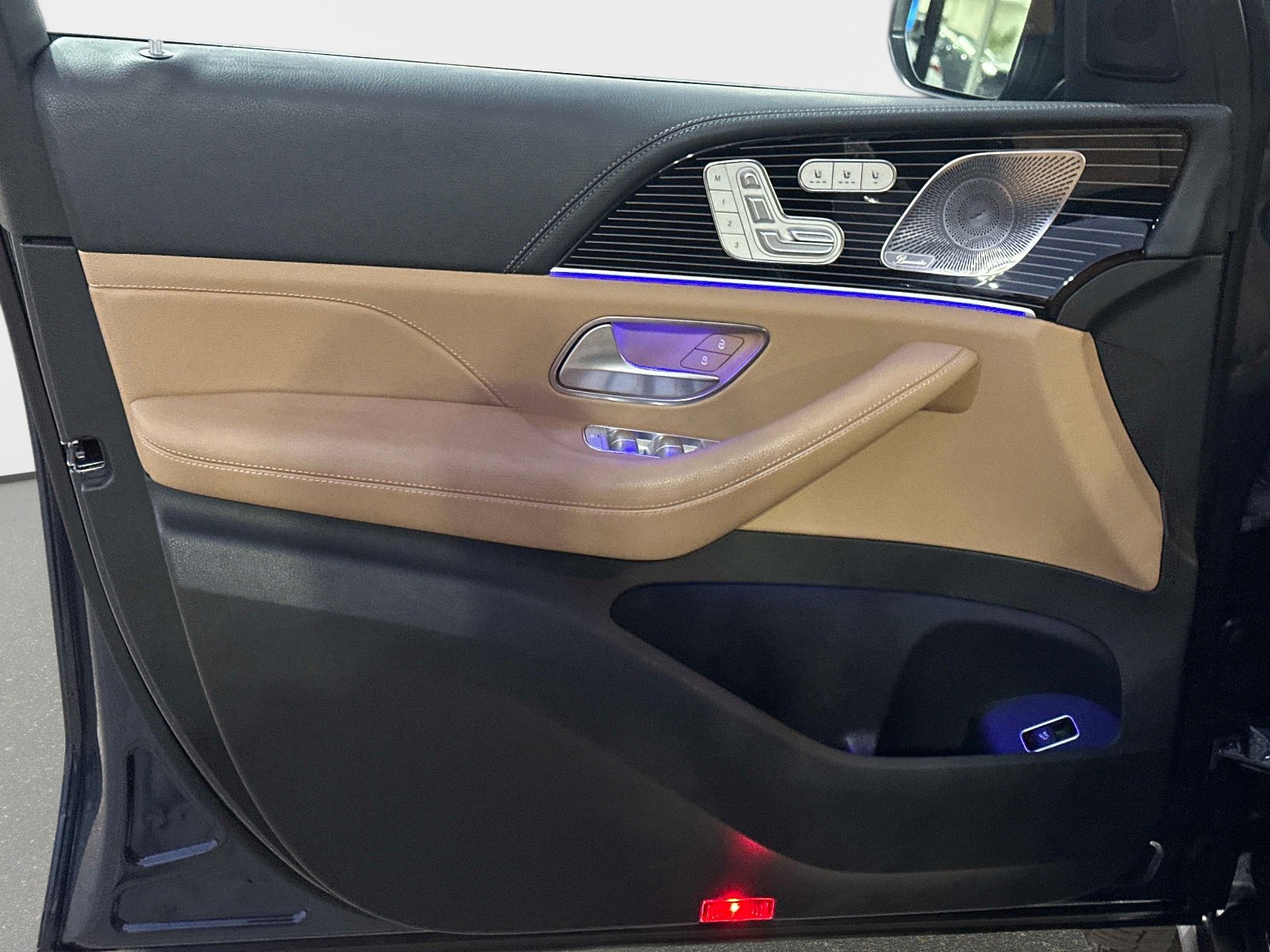 Certified 2024 Mercedes-Benz GLS 580 4MATIC image 17