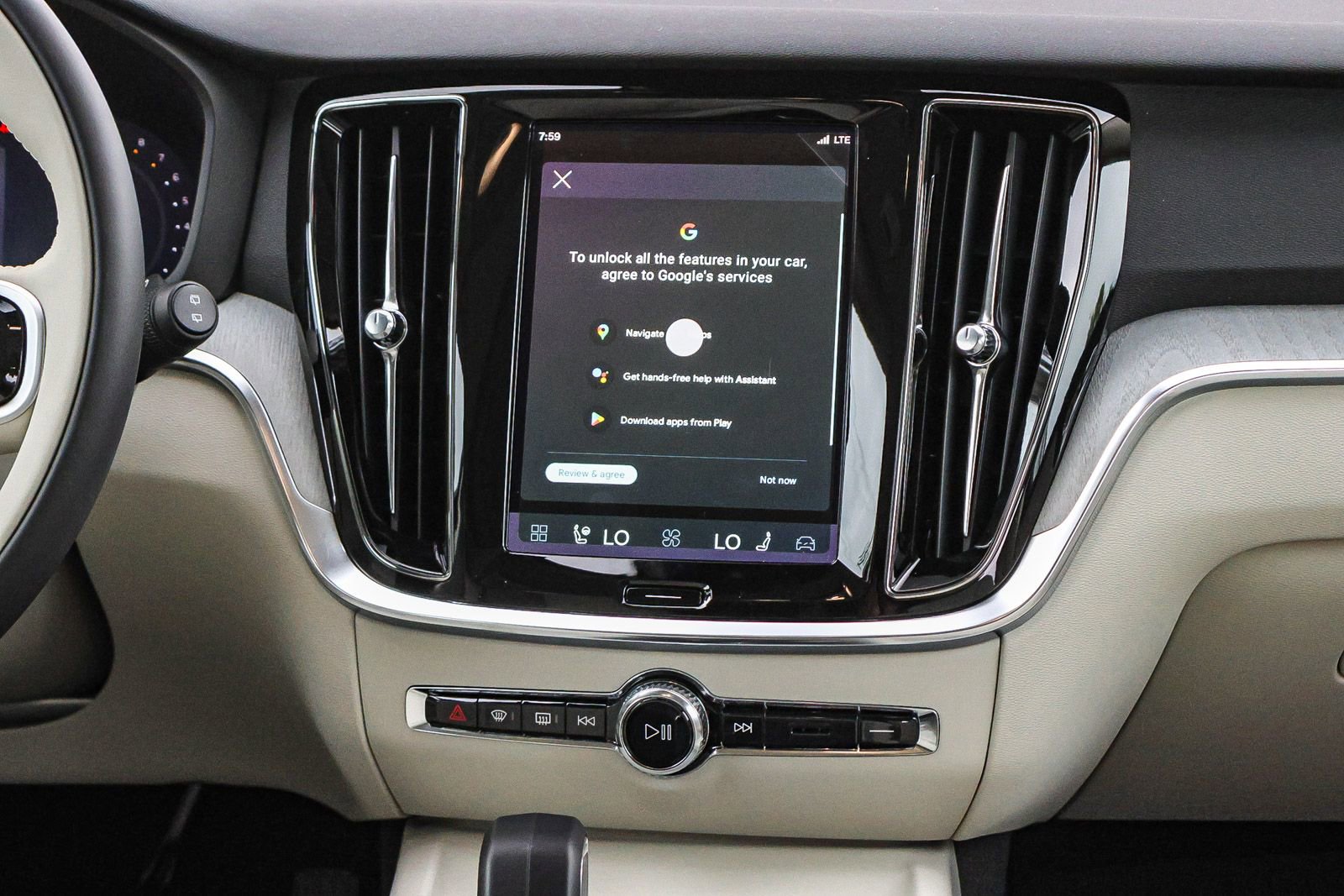 New 2026 Volvo V60 B5 Cross Country Plus w/ Climate Package image 21