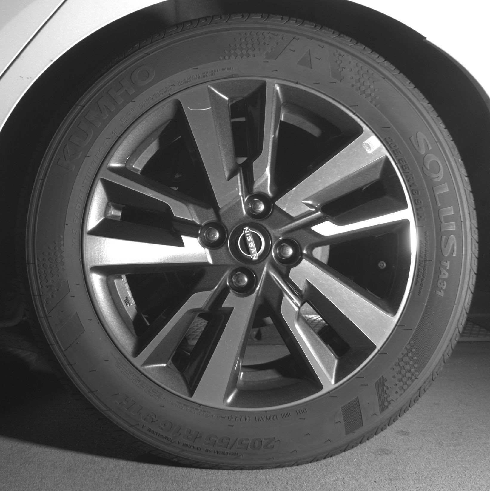 Used 2025 Nissan Versa SV FWD image 14
