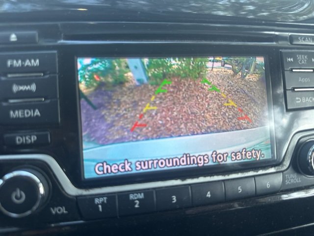 Used 2016 Nissan Versa Note SV image 2