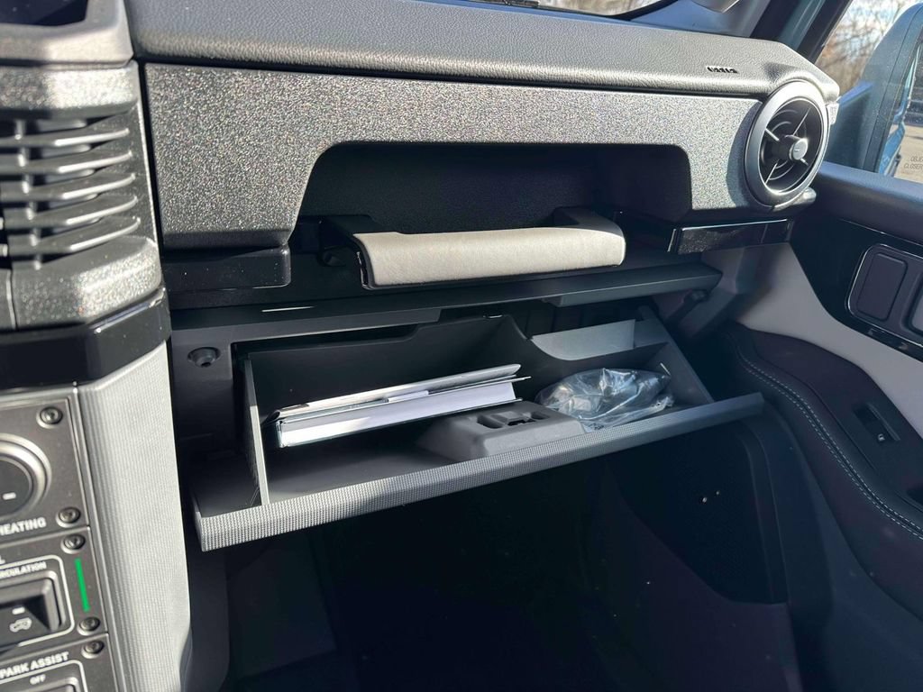 New 2025 INEOS Grenadier Station Wagon AWD/4WD image 34