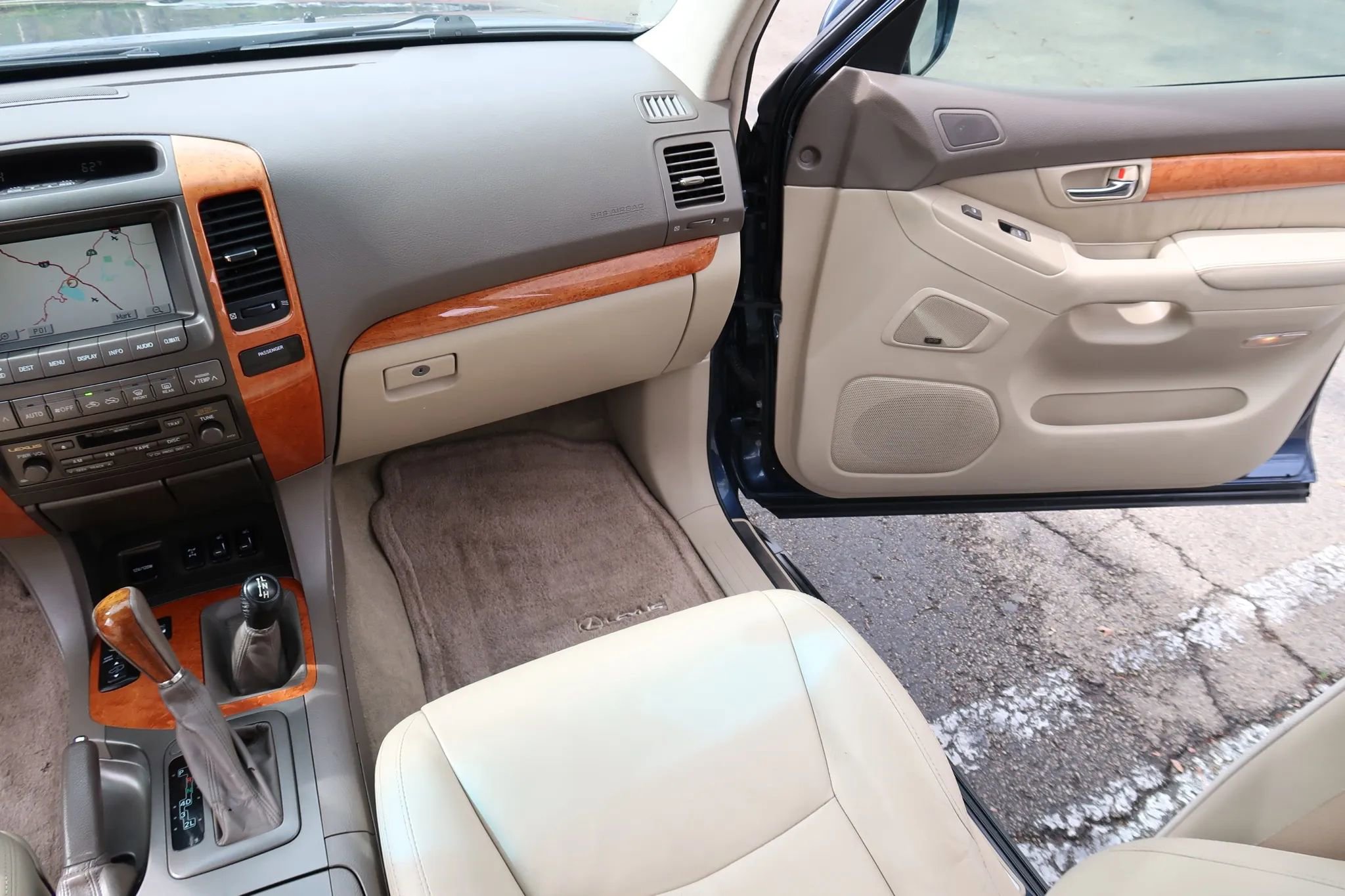 Used 2004 Lexus GX 470 image 26