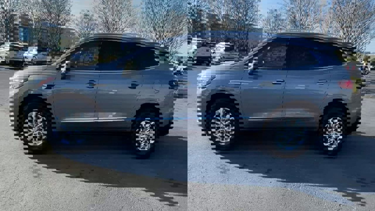 Used 2021 Buick Enclave Essence w/ Sound and Sites Package image 5