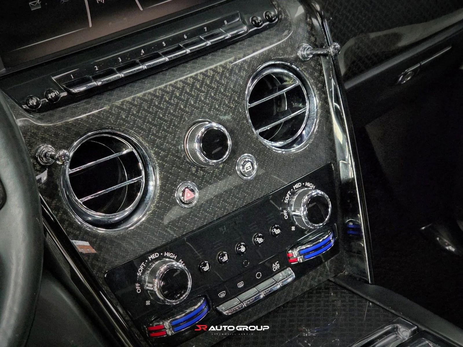Used 2020 Rolls-Royce Cullinan Black Badge image 16