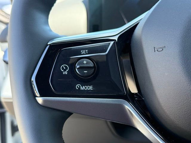 Used 2025 BMW i5 eDrive40i w/ Premium Package RWD image 25