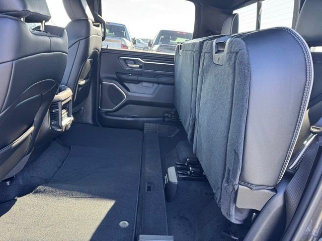 New 2026 RAM 1500 Laramie AWD/4WD image 30