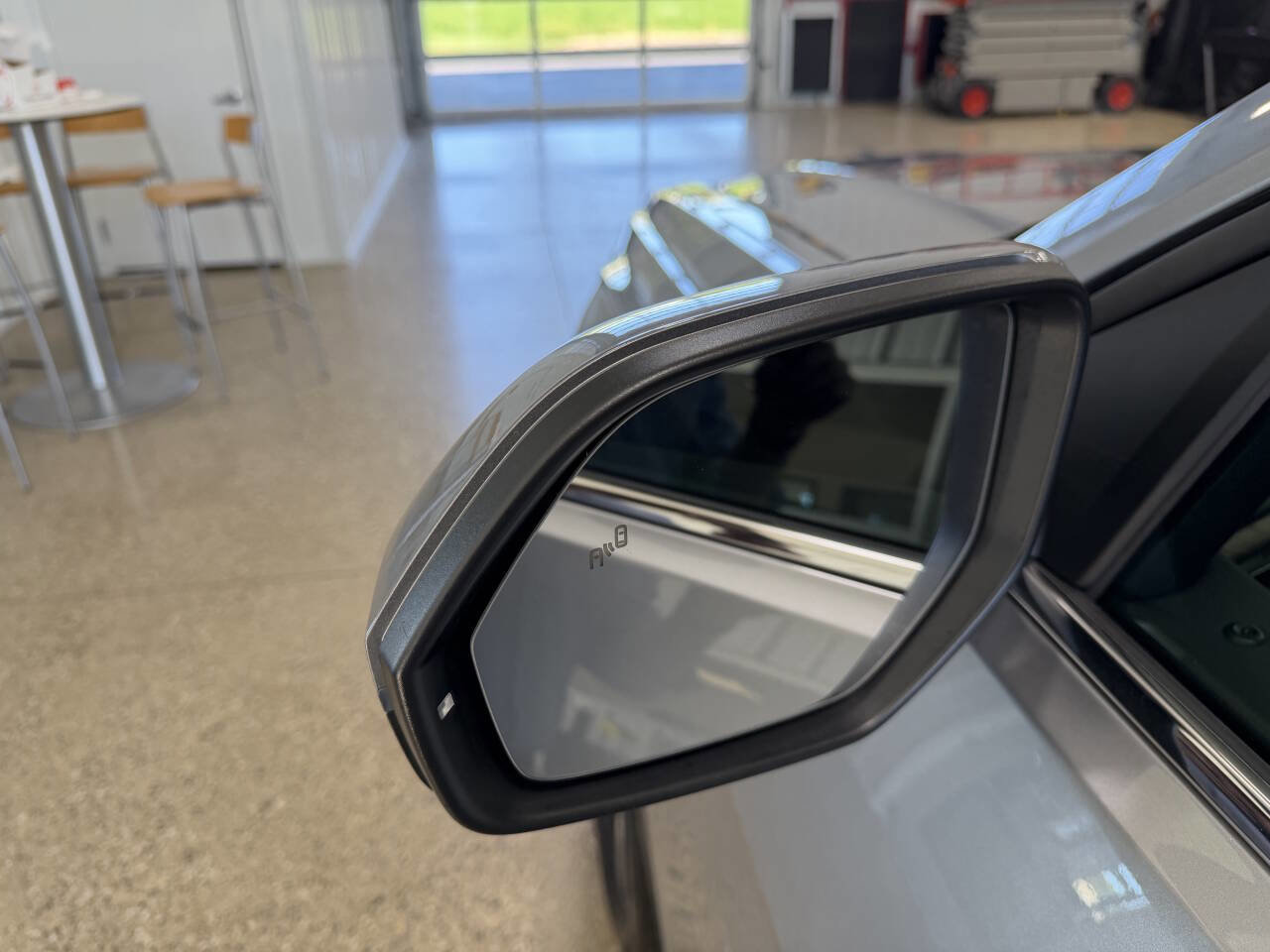 Used 2025 Volkswagen Atlas SE image 32