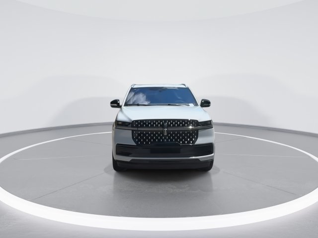 New 2025 Lincoln Navigator L Black Label AWD/4WD image 3
