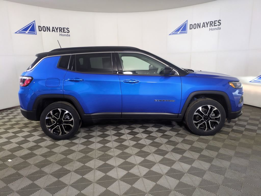 Used 2022 Jeep Compass Limited image 9