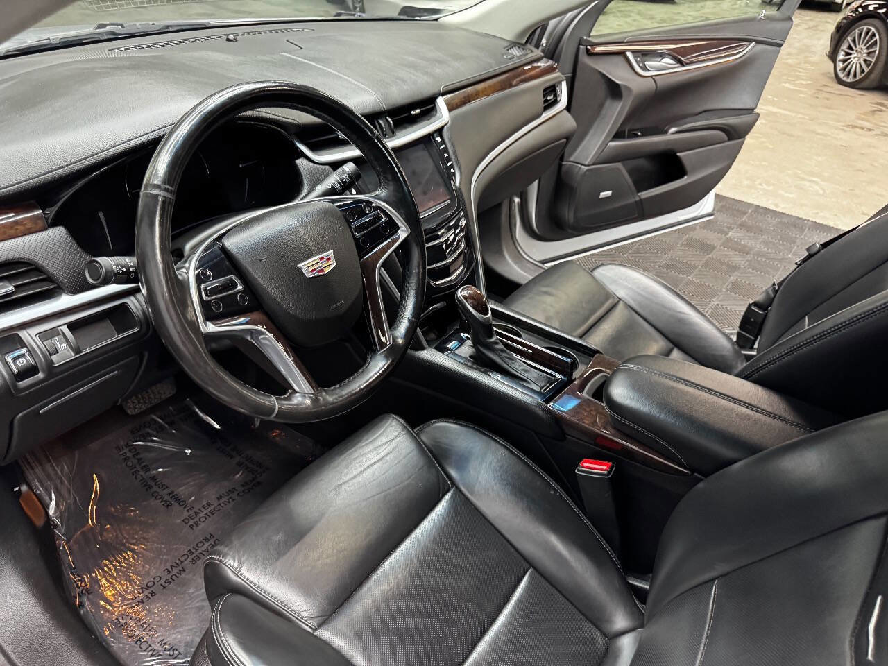 Used 2017 Cadillac XTS Luxury image 30