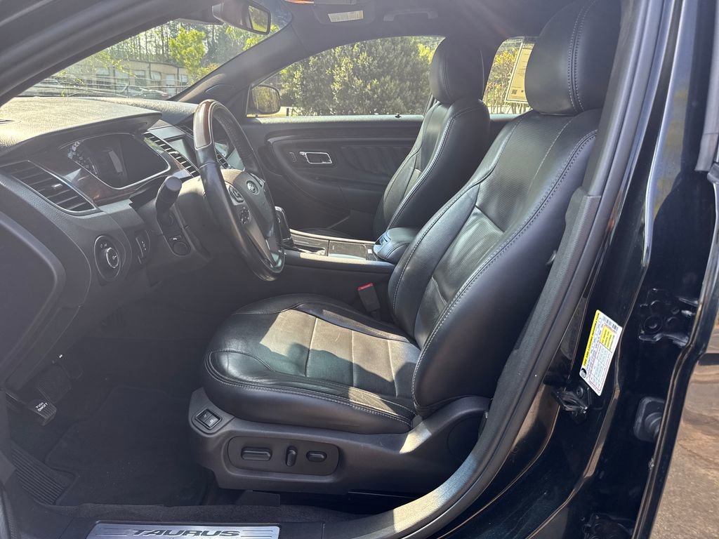Used 2013 Ford Taurus Limited image 10