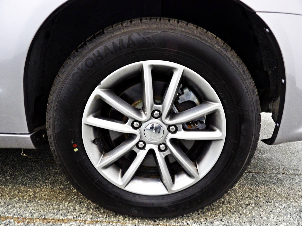 Used 2016 Dodge Grand Caravan SE FWD image 17