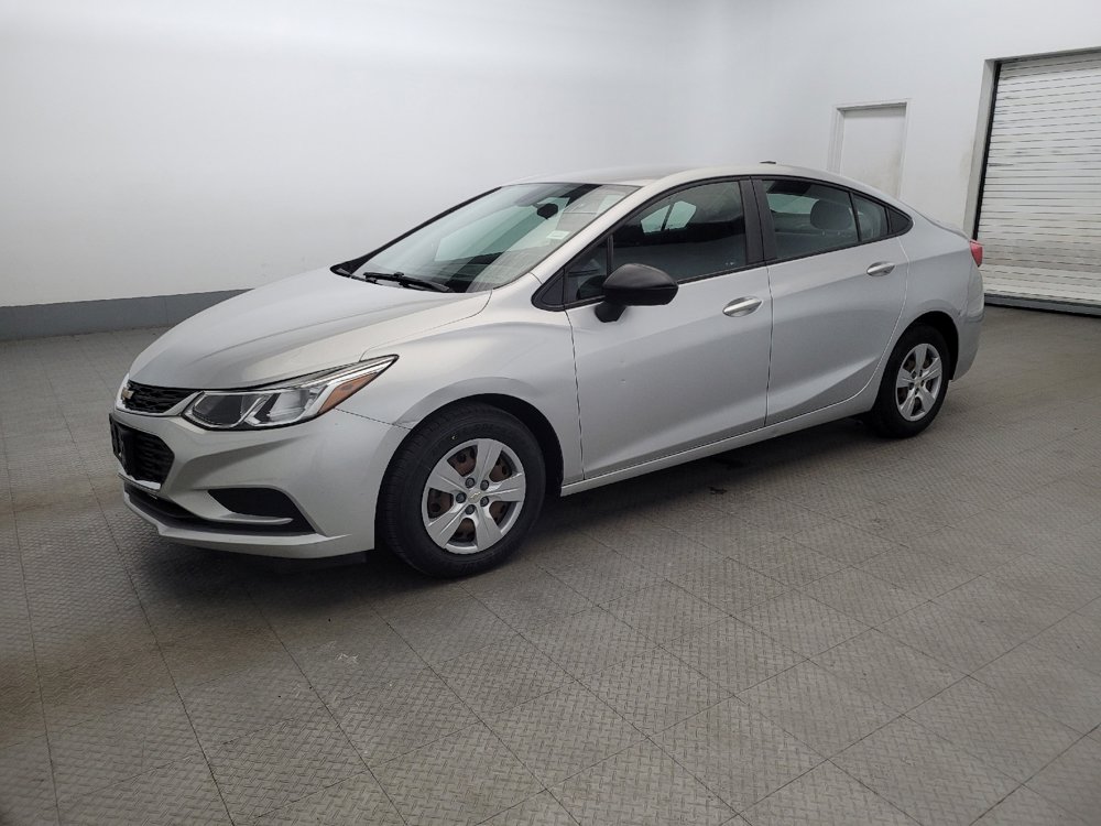 Used 2018 Chevrolet Cruze LS image 2