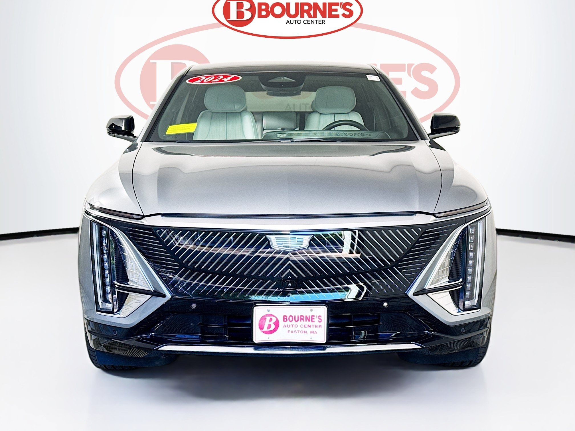 Used 2024 Cadillac Lyriq Luxury w/ LPO, Floor Liner Package AWD/4WD image 6