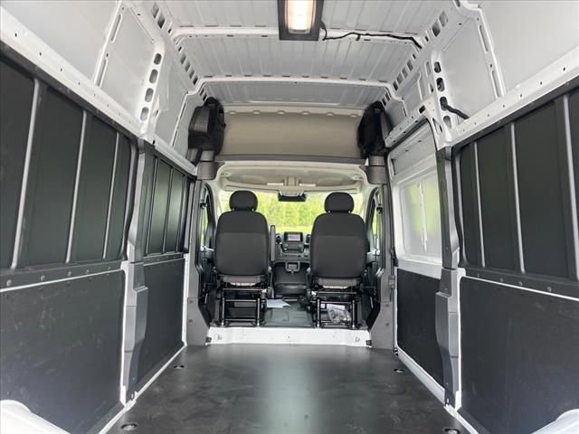 Used 2024 RAM ProMaster 3500 w/ Quick Order Package 22G SLT FWD image 7