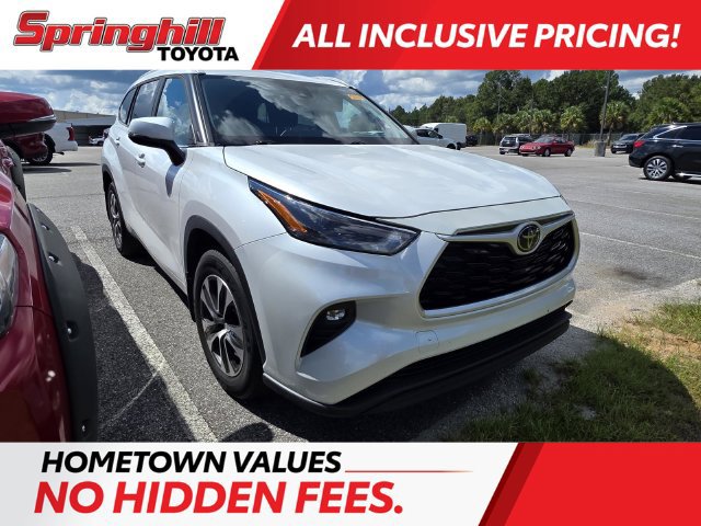 Used 2023 Toyota Highlander XLE FWD image 1