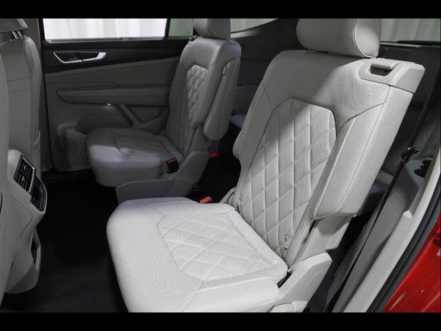 Certified 2024 Volkswagen Atlas SEL Premium R-Line image 21
