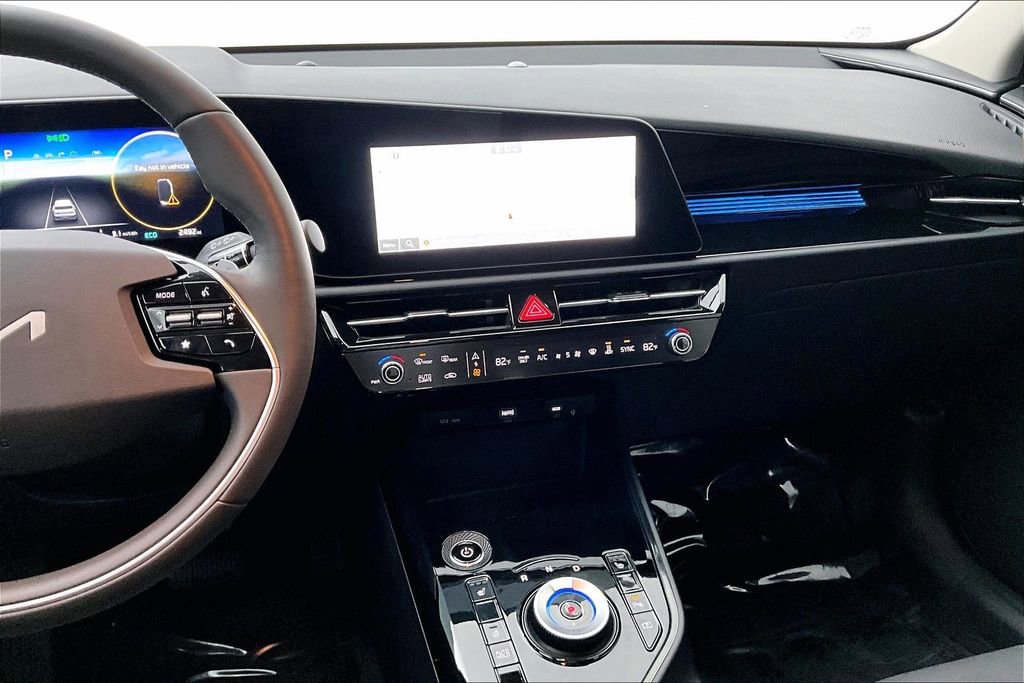 Used 2025 Kia Niro Wind w/ Wind Preserve Package image 8