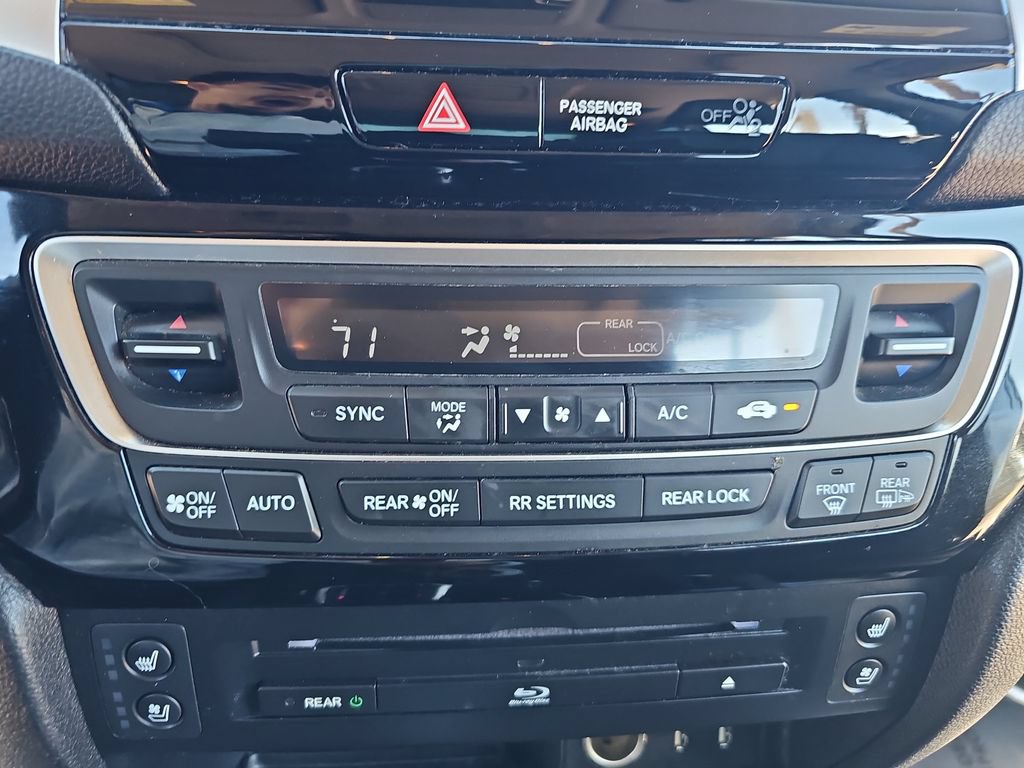 Used 2017 Honda Pilot Elite image 23