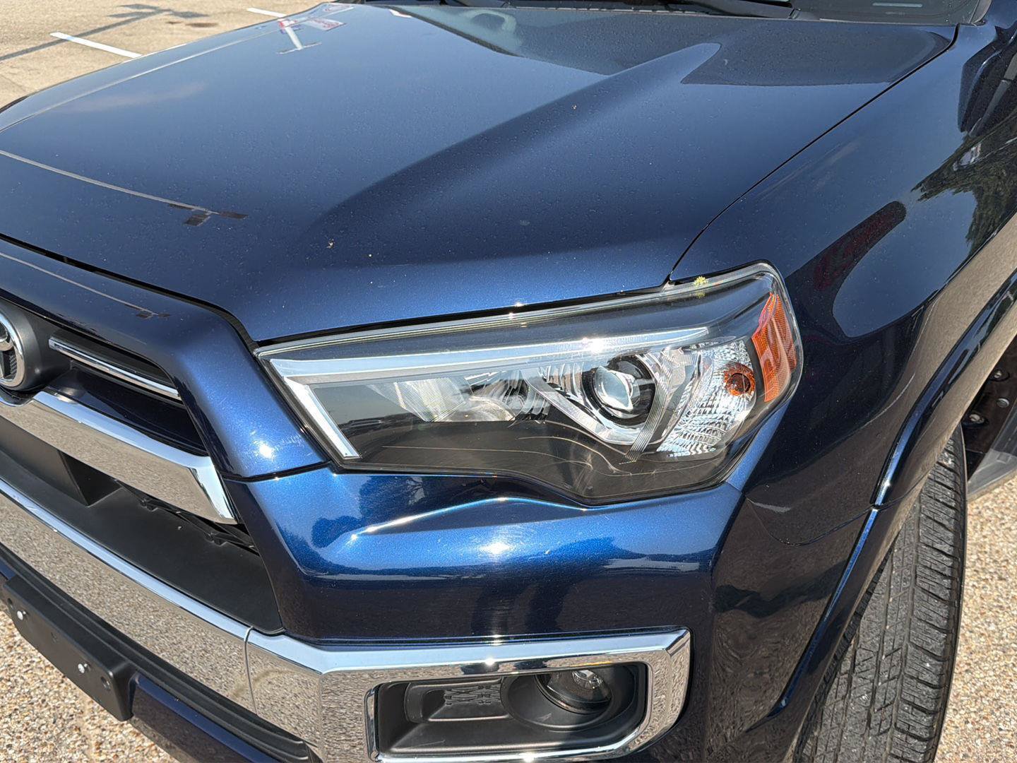 Used 2021 Toyota 4Runner Limited AWD/4WD image 9