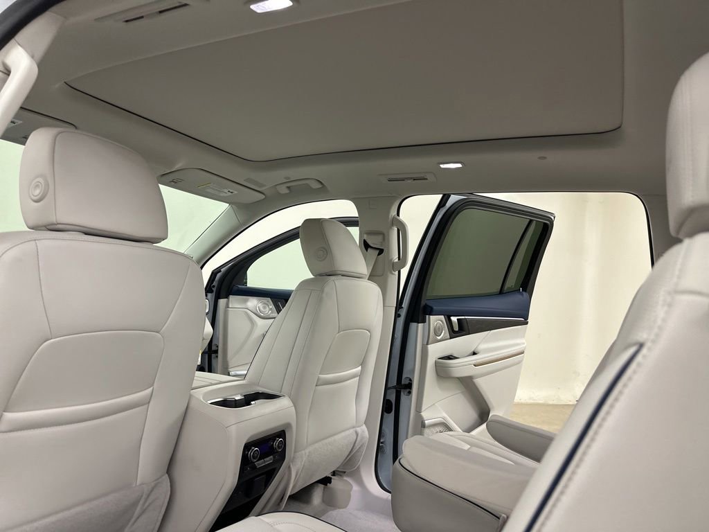 New 2026 Buick Enclave Avenir w/ Super Cruise Package AWD/4WD image 26