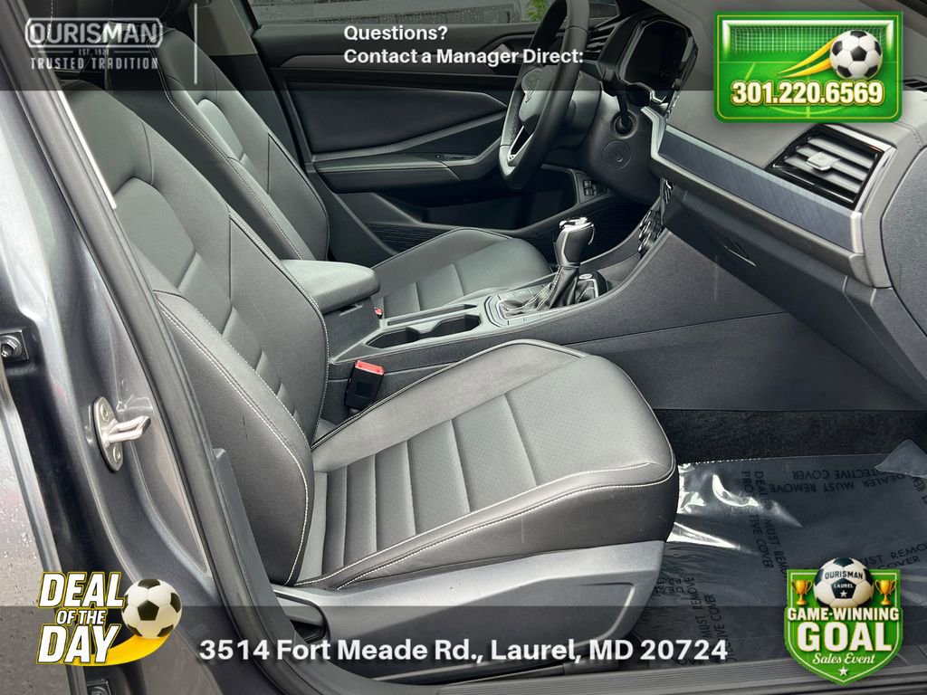 Used 2024 Volkswagen Jetta SE FWD image 21